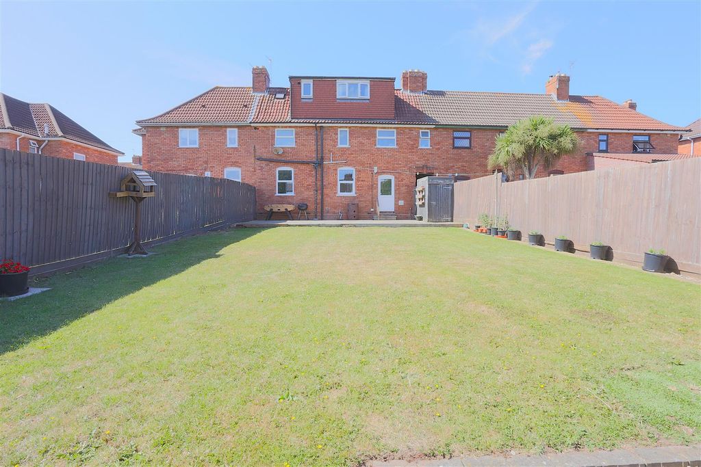 Property photo 3 of 25