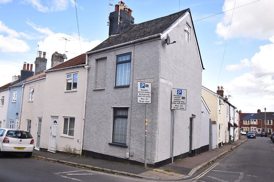 Property photo 1 of 10