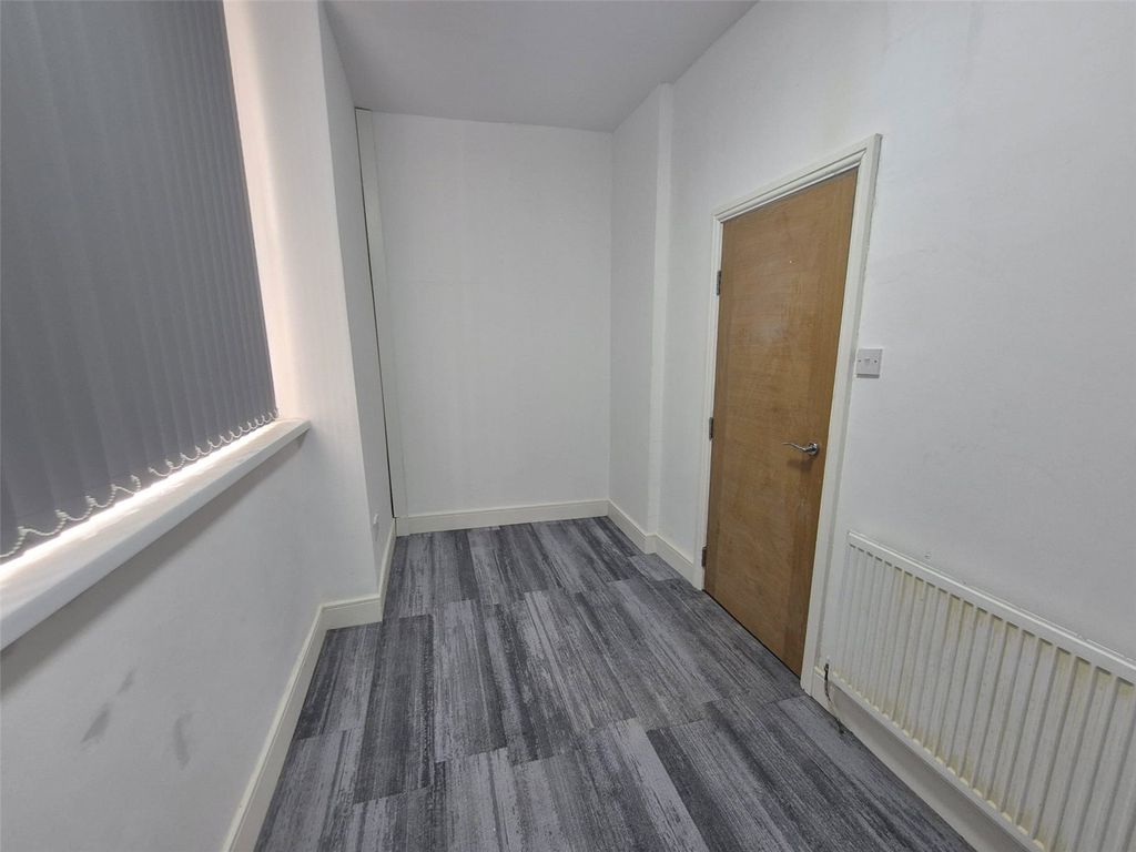 Property photo 3 of 9 Picture No. 06