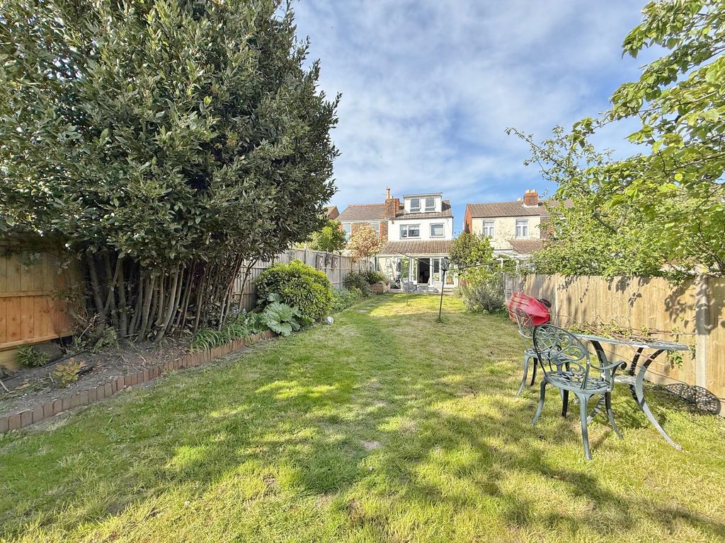Property photo 2 of 24
