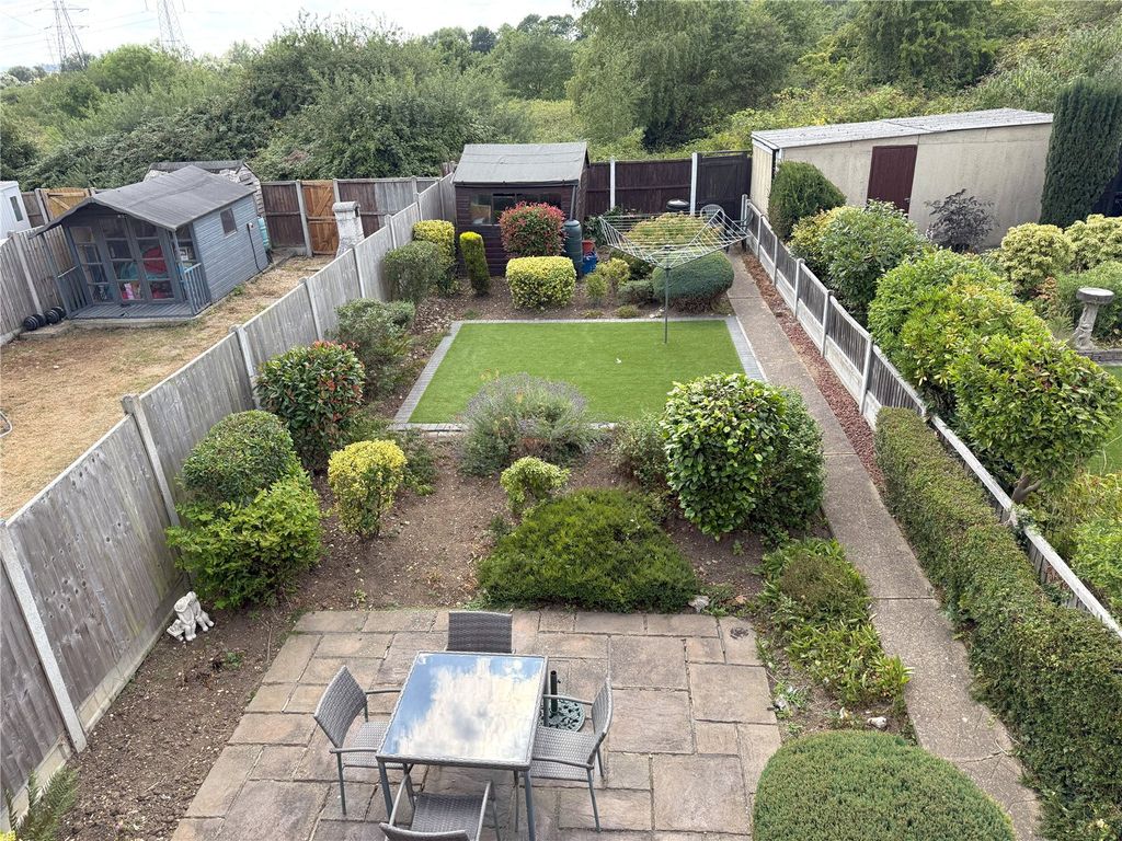 Property photo 2 of 25 Picture No. 24