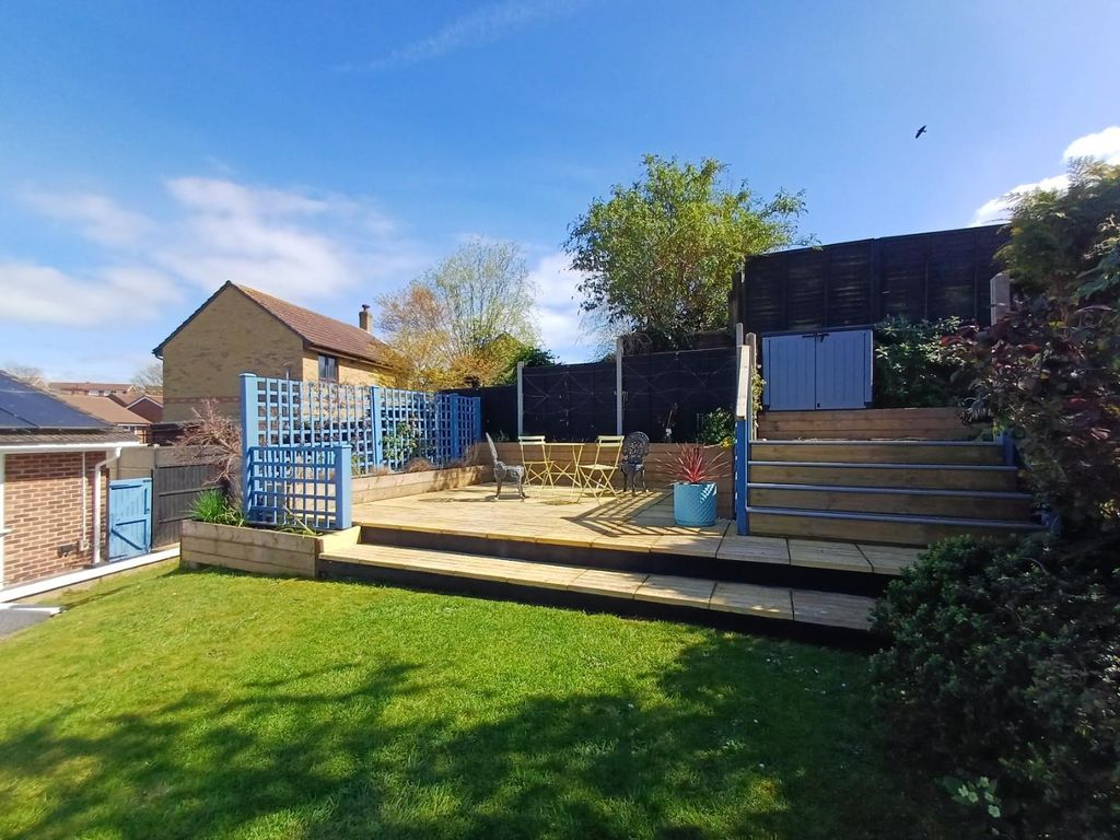 Property photo 2 of 34 Rear Garden