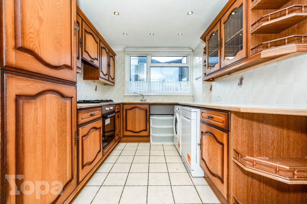 Property photo 3 of 19 Photo #3