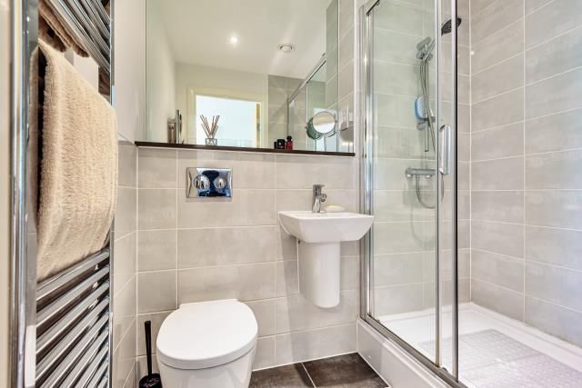 Additional image 7 of 2 bed flat for saleCarruthers Court, Newbury RG14