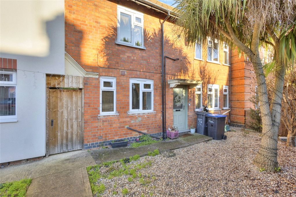 Property photo 1 of 21 Front