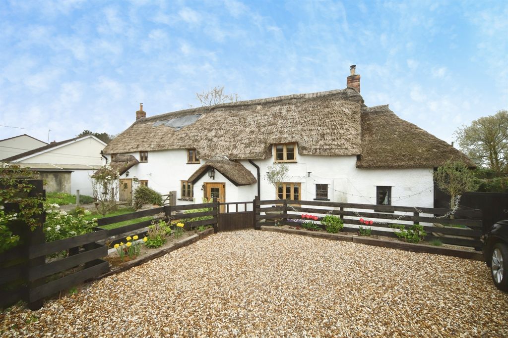 Property photo 1 of 20