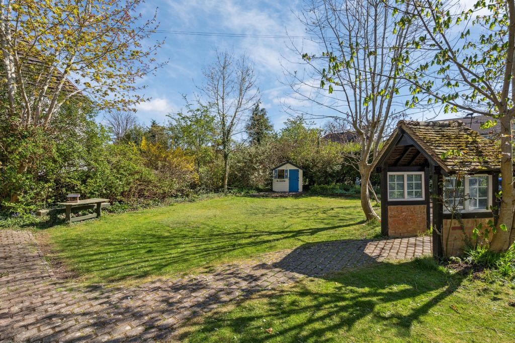 Property photo 3 of 23