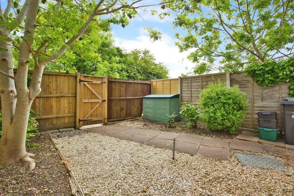 Property photo 2 of 17 Photo