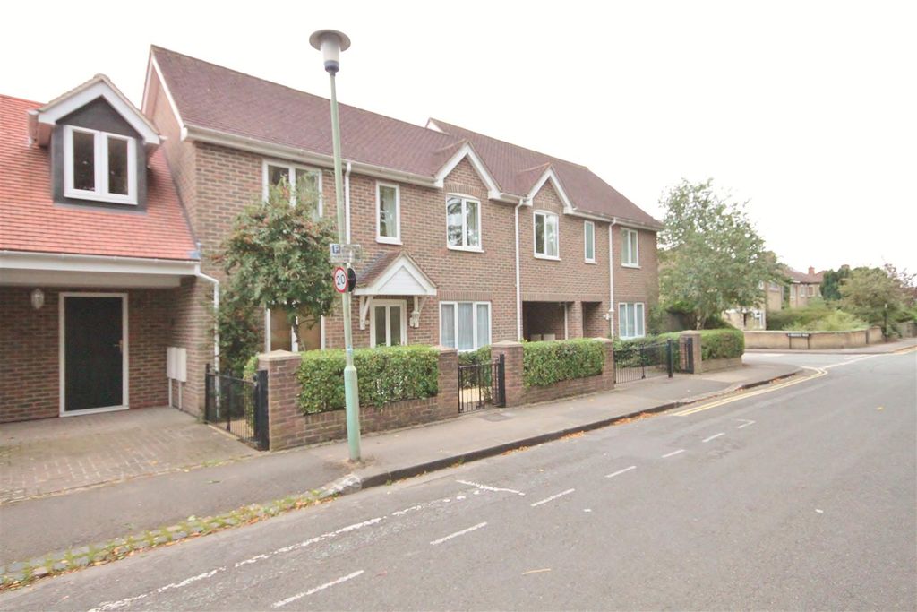 Property photo 1 of 26