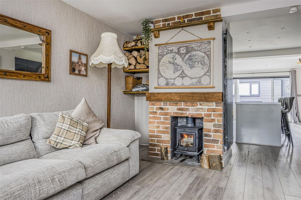 Property photo 3 of 27 7 Spinney Close, Waterlooville-Porticomarketing-So