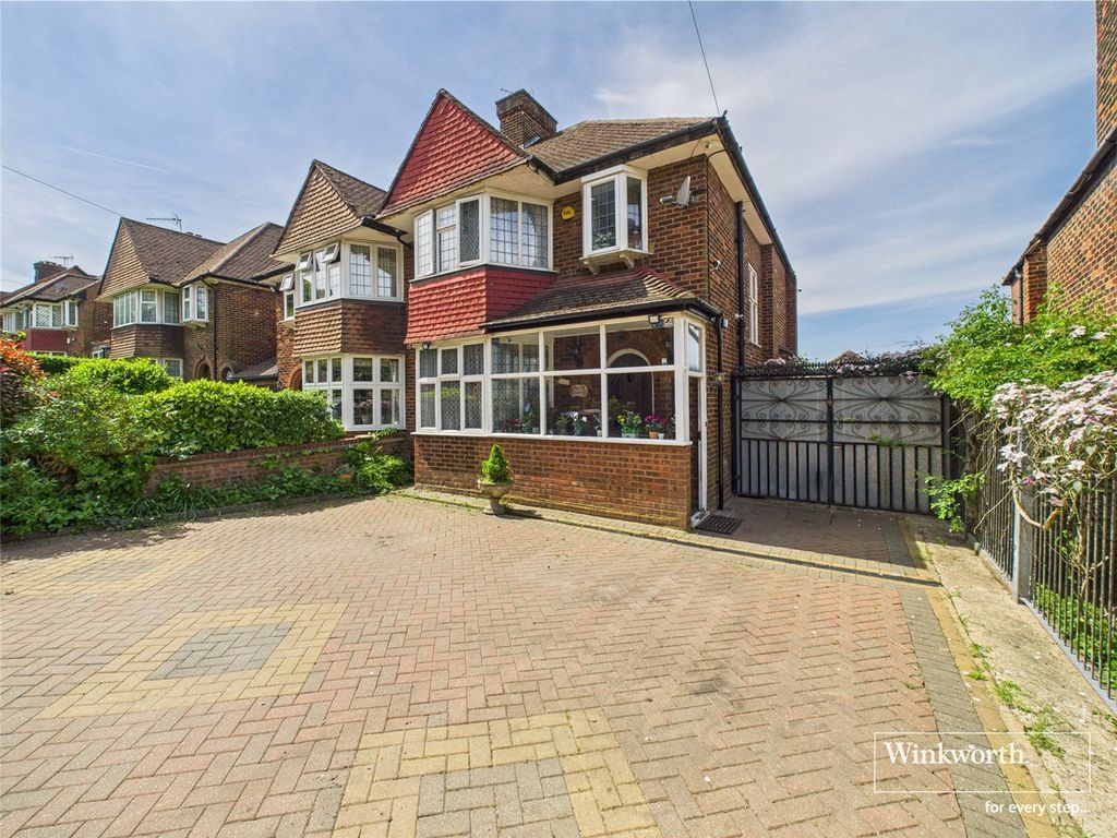 Property photo 3 of 12 External