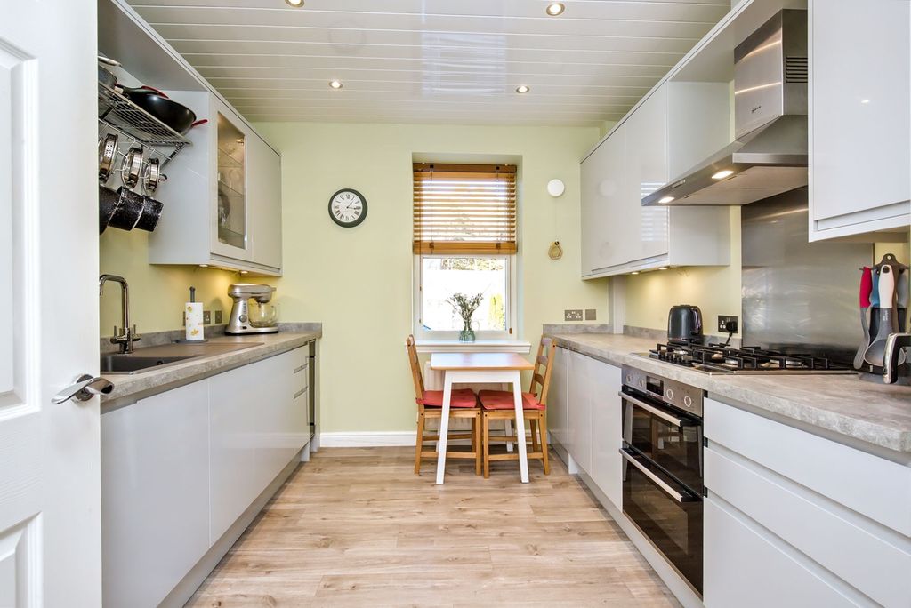 Property photo 3 of 9 Property Image 3