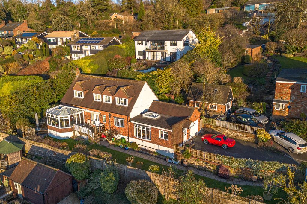 Property photo 1 of 16 Front