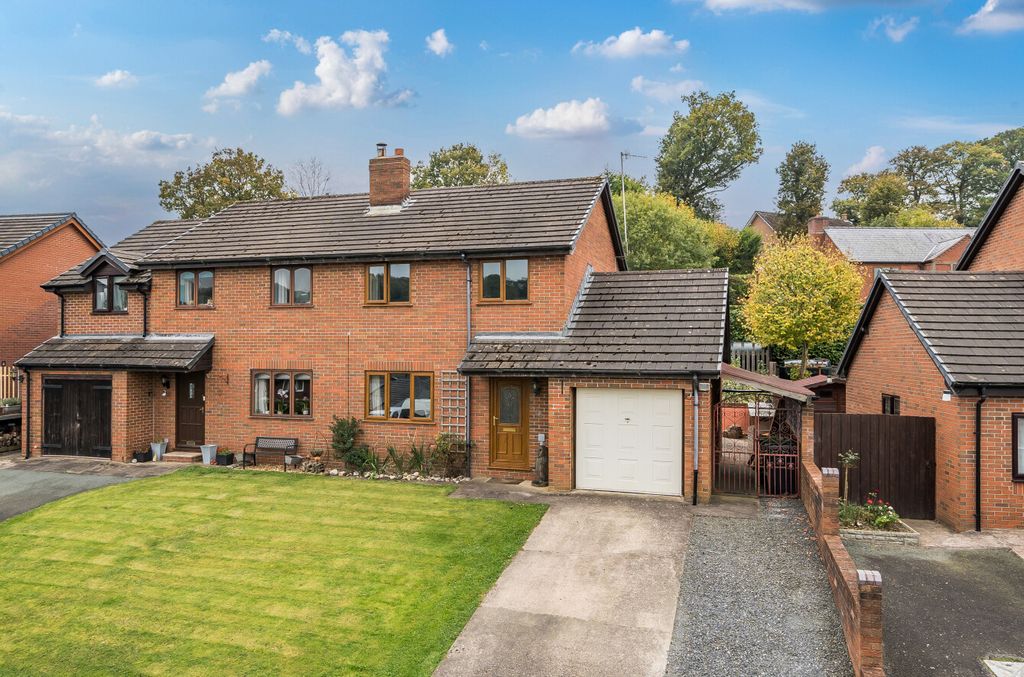 Property photo 1 of 20 1369821-1-68Efcc7...