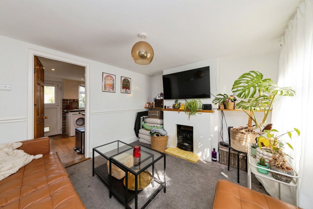 Property photo 2 of 17 Photo