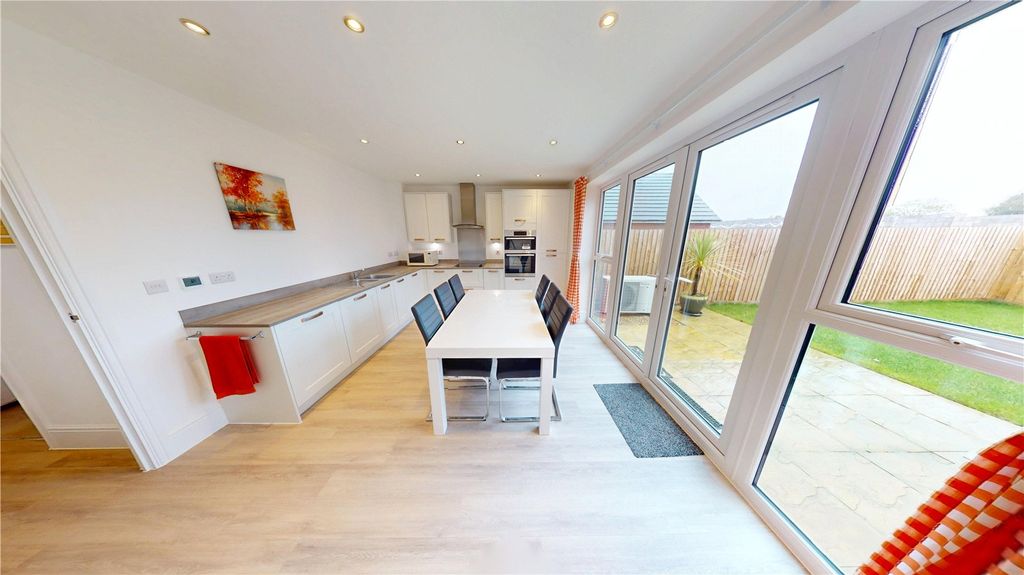 Property photo 3 of 14 Picture No. 08