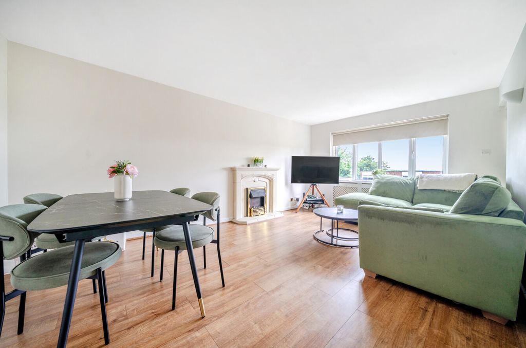 Property photo 2 of 25 1343311-24-68A5Fd...