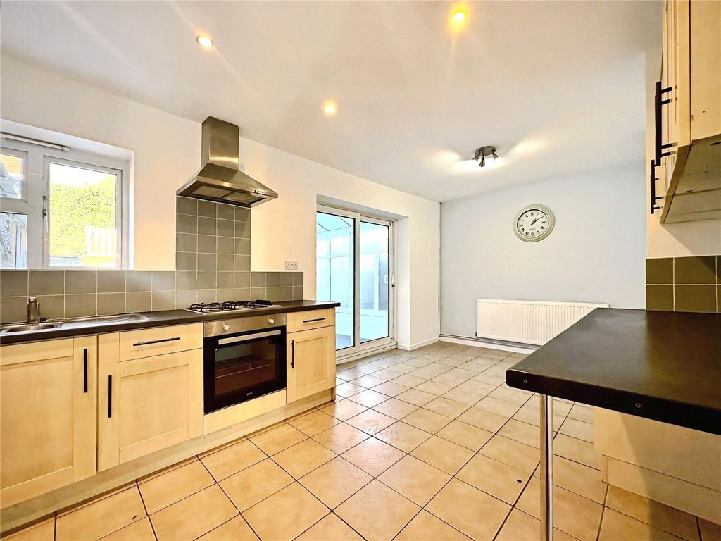 Property photo 3 of 9 Picture No. 16