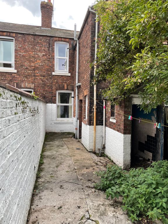 Property photo 3 of 12