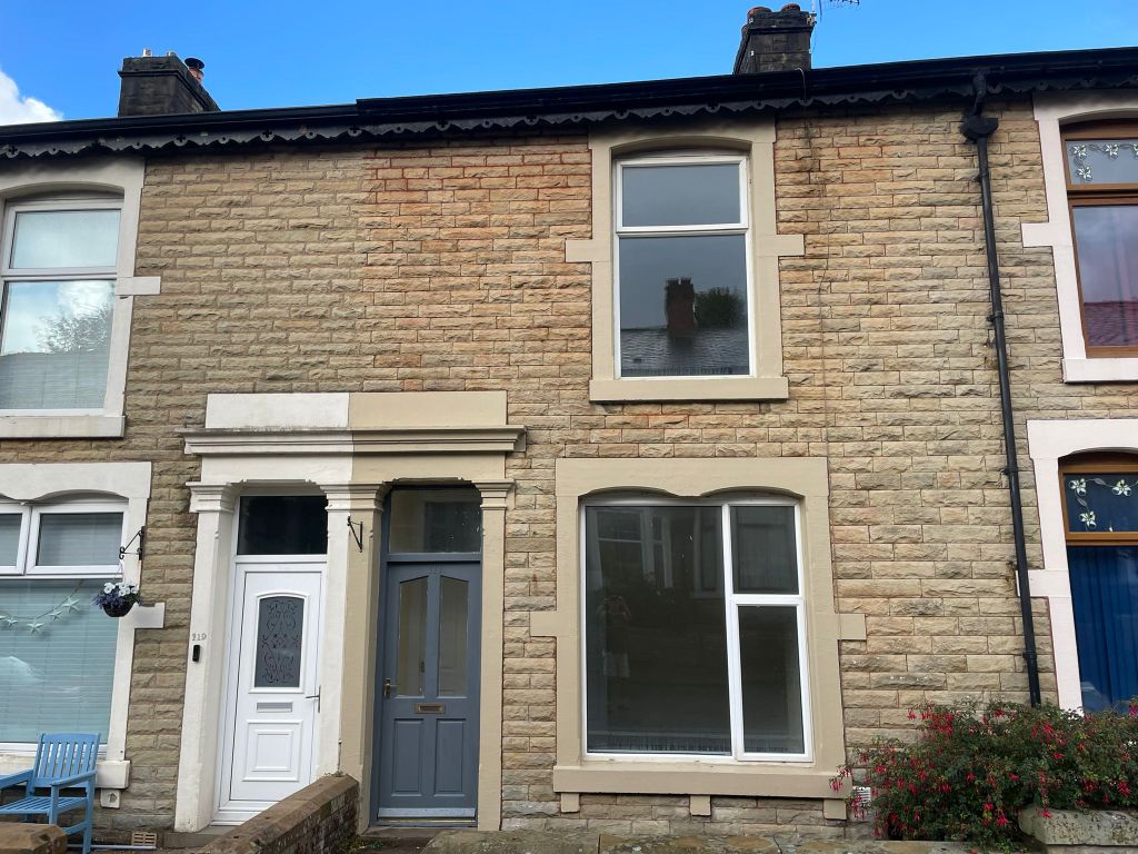Property photo 1 of 11