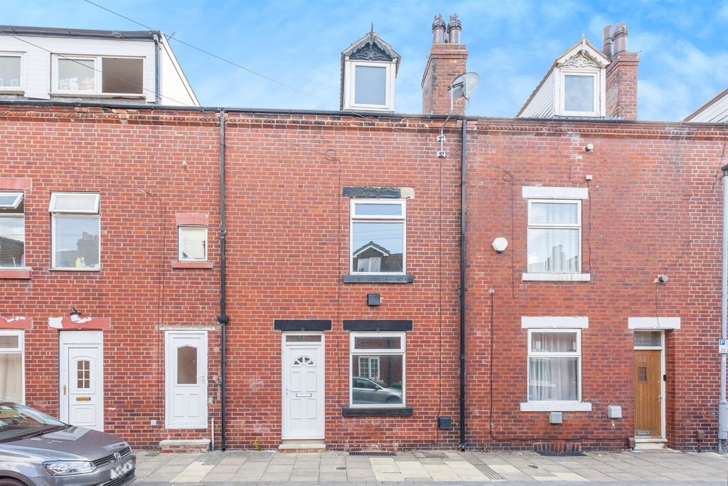 Property photo 1 of 17