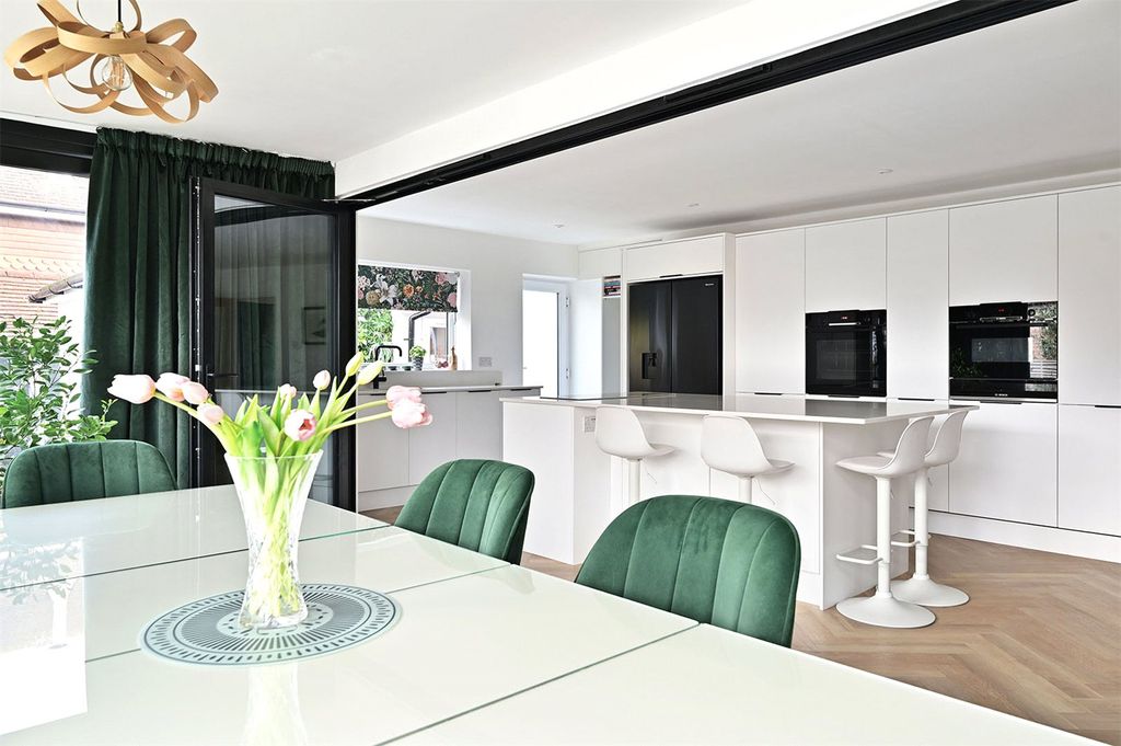 Property photo 3 of 26 Picture No. 17