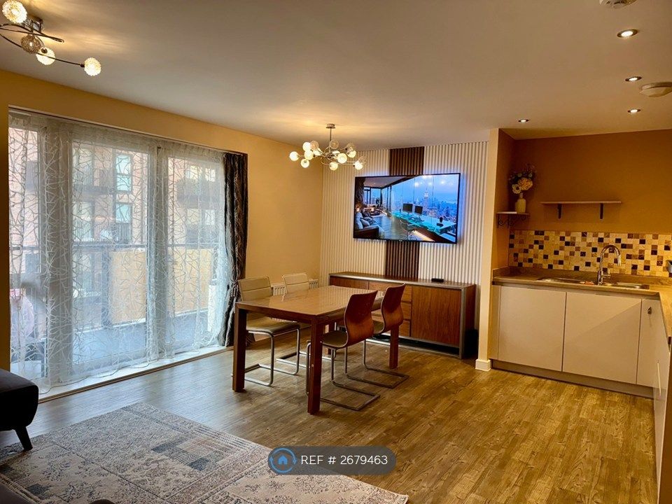 Property photo 2 of 22 Living Room