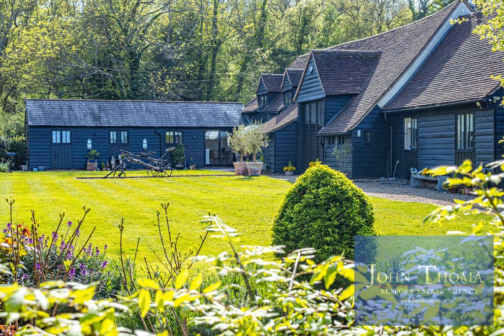 Additional image 8 of 6 bed property to rentMarshalls Barn, Woodside, Epping CM16