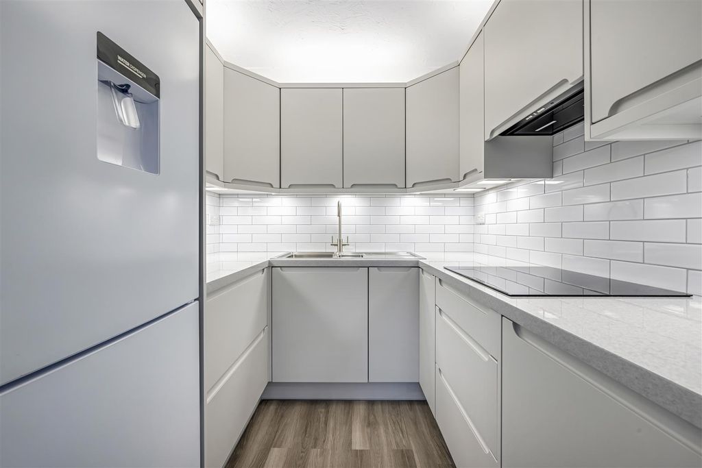 Property photo 2 of 16 Kitchen