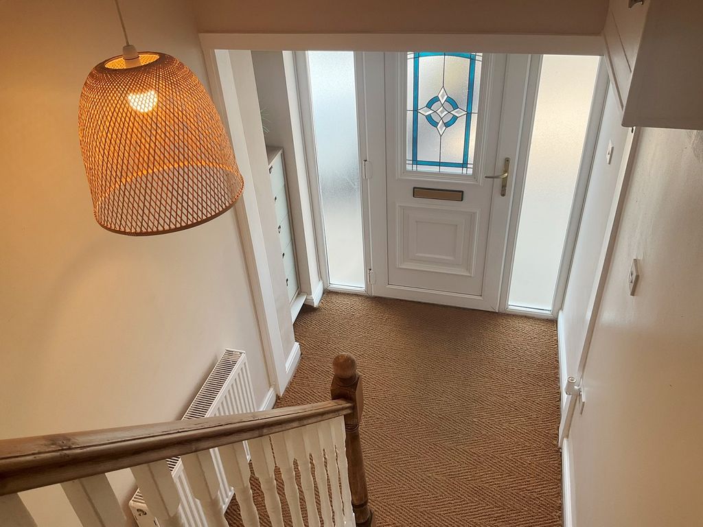 Property photo 3 of 21 Entrance Porch