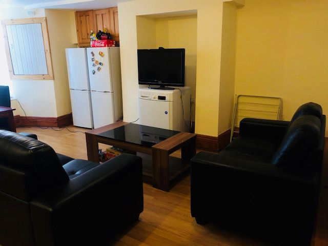 Property photo 3 of 28