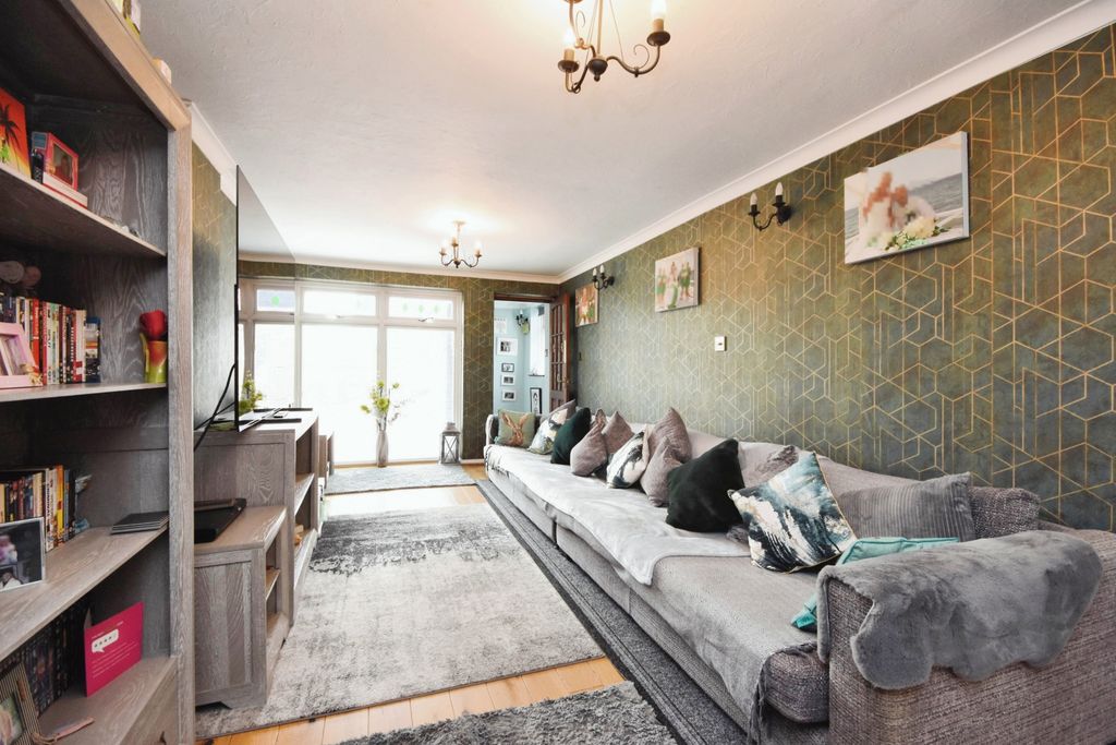 Property photo 2 of 16 Photography