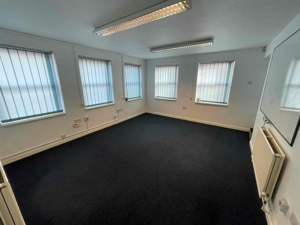 Property photo 3 of 7 3.Jpg