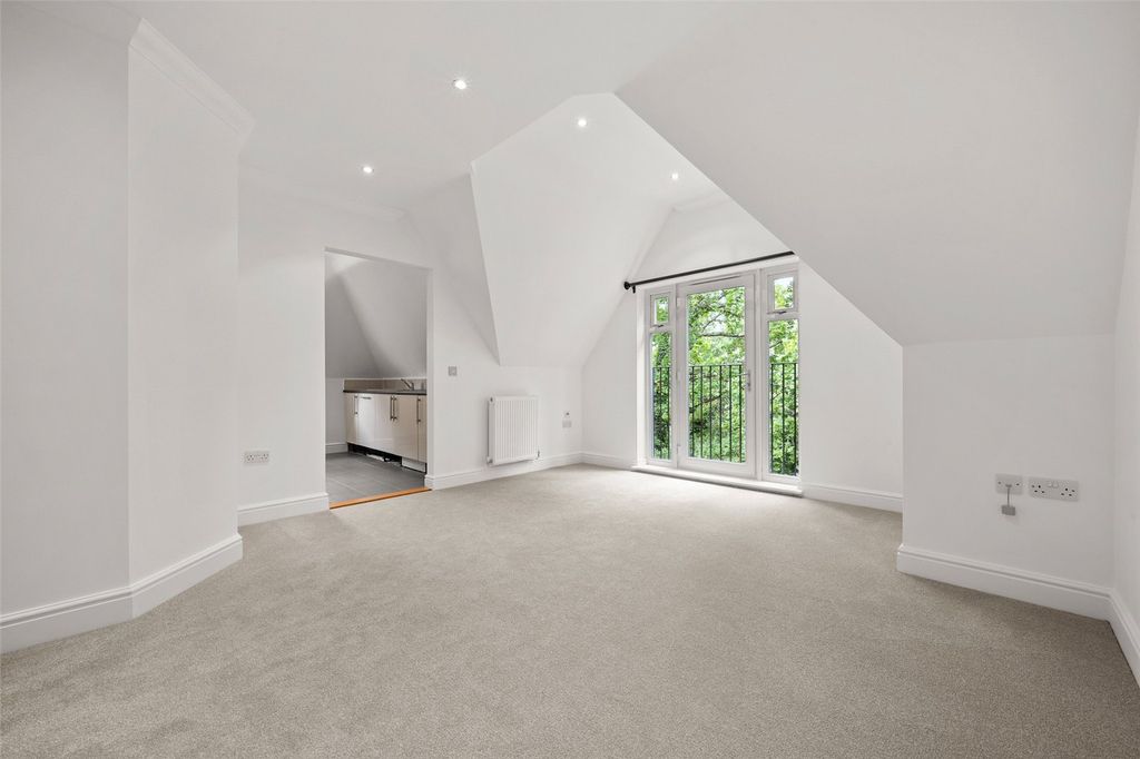 Property photo 2 of 10 Picture No. 06
