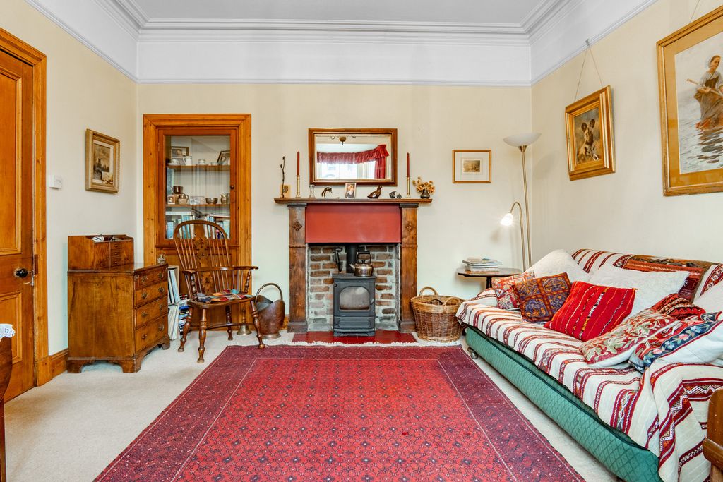 Property photo 3 of 38