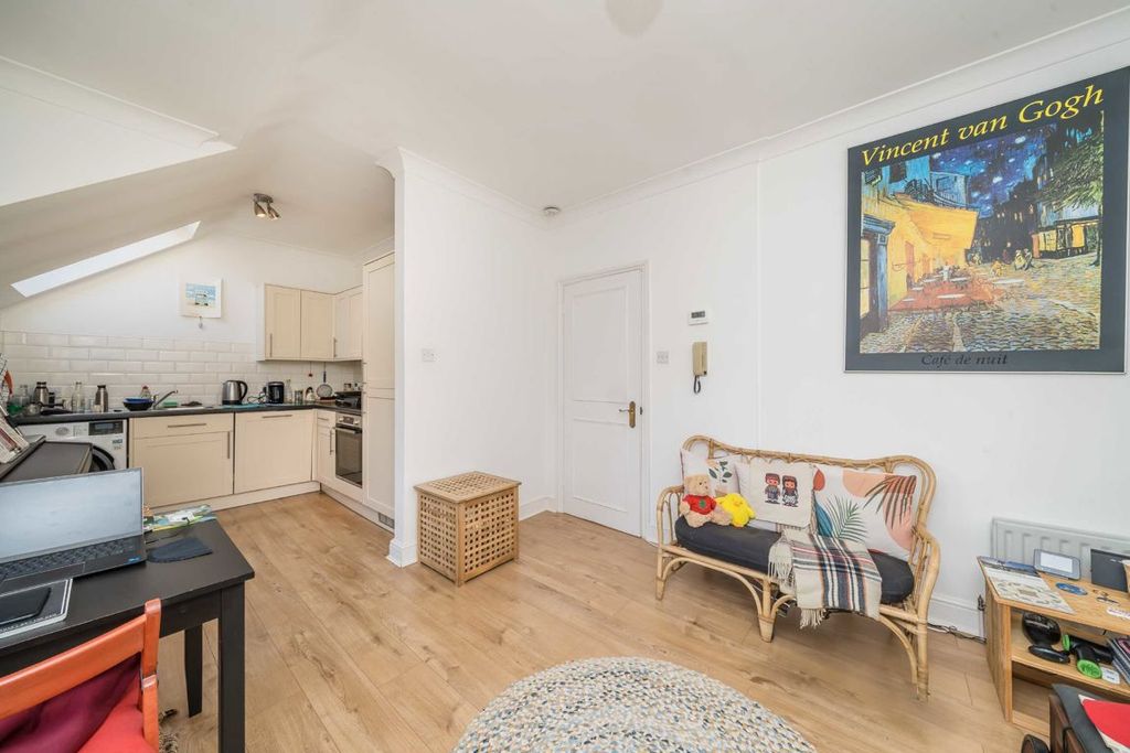 Property photo 3 of 5