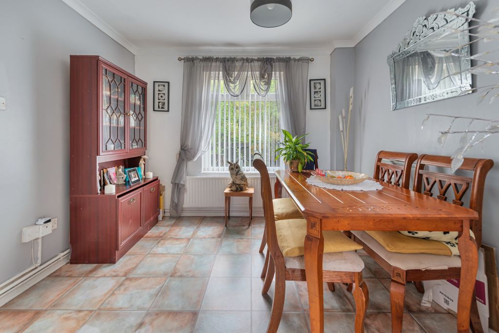 Property photo 3 of 21 4431615
