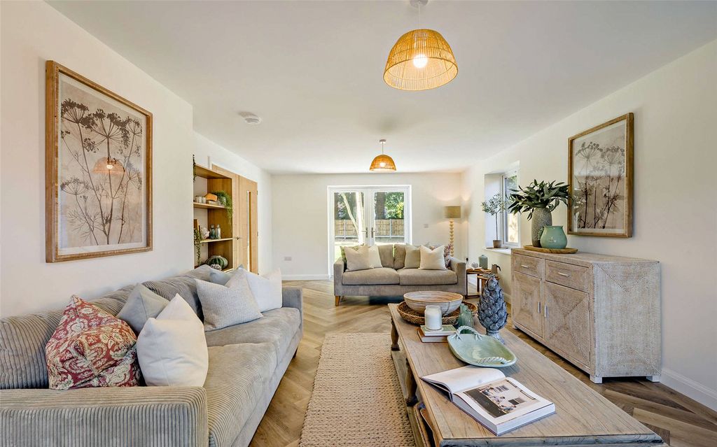 Property photo 3 of 23 Picture No. 21