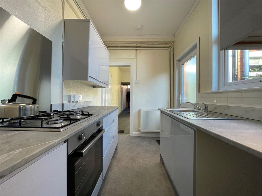 Property photo 2 of 11 8.Jpg