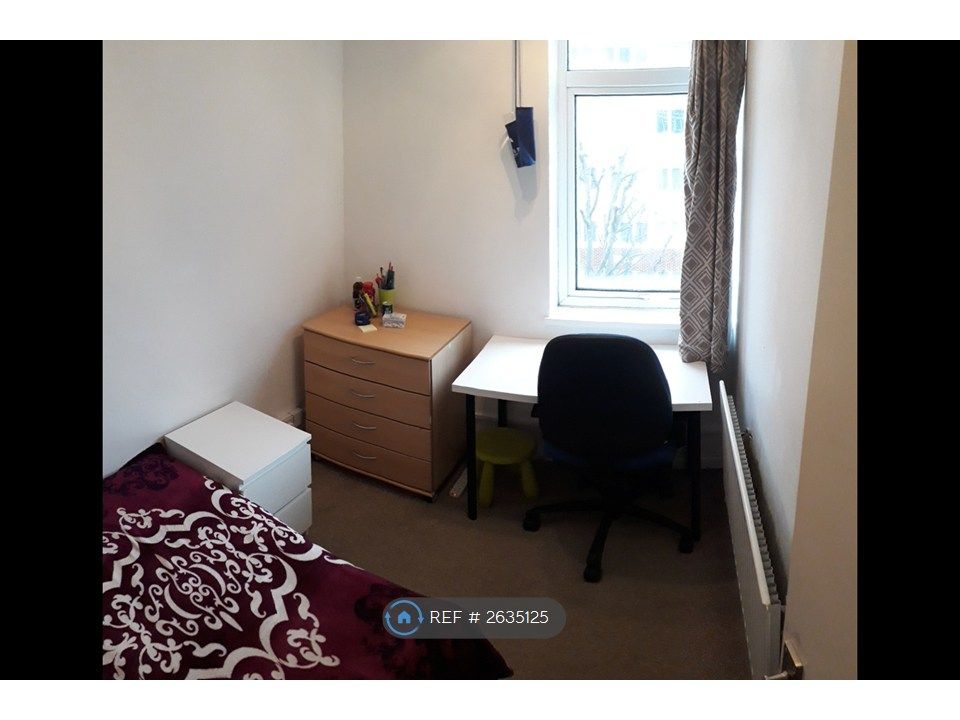 Property photo 2 of 8