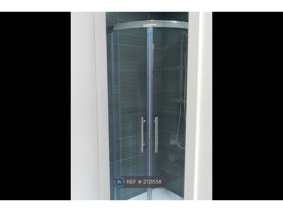 Property photo 3 of 12 Shower Room 2