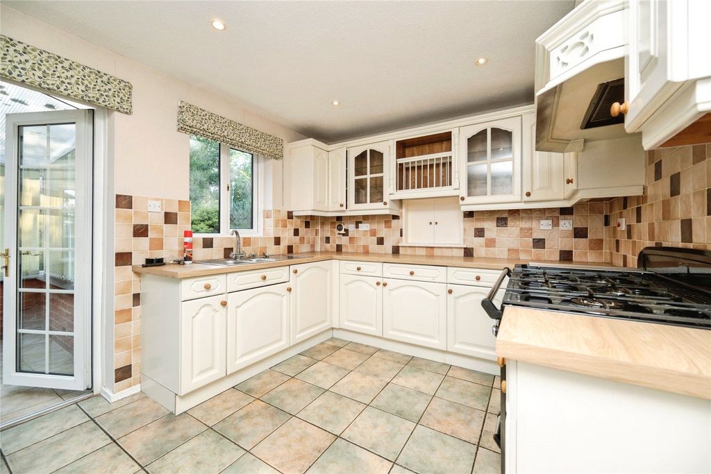 Property photo 2 of 31 Picture No. 09
