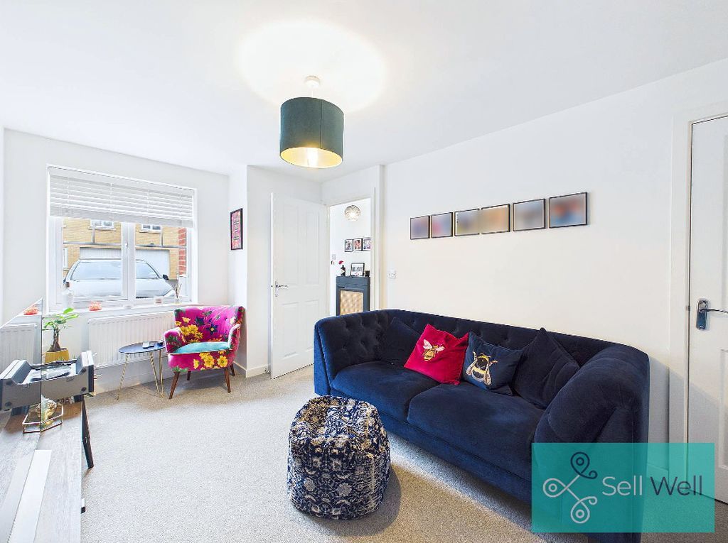 Property photo 2 of 18 Lounge