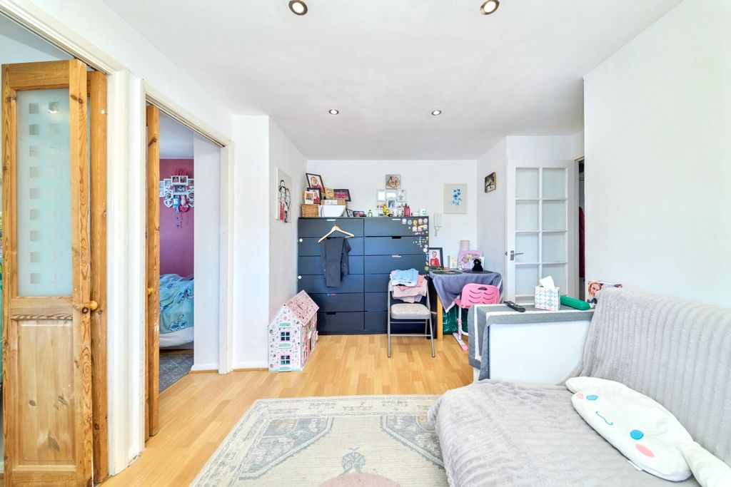 Property photo 3 of 9 Image 3