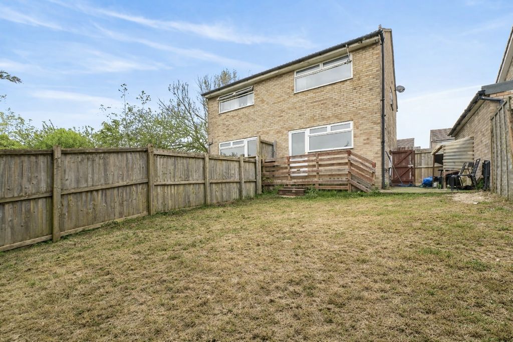 Property photo 3 of 17