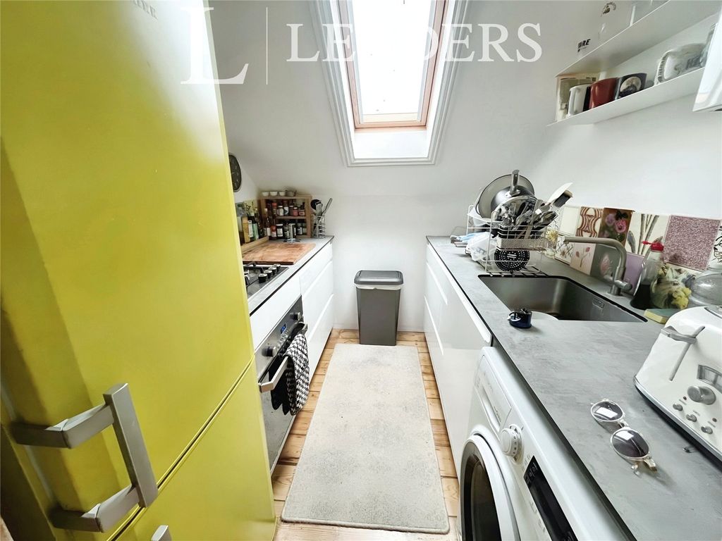 Property photo 3 of 11 22A2B238-Kitchen