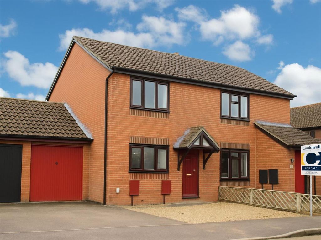 Property photo 1 of 10 Extended Studyfamily Room (2560 x 1920 Px).Jpg.Jpg