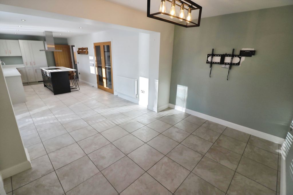 Property photo 3 of 15 Photo #3