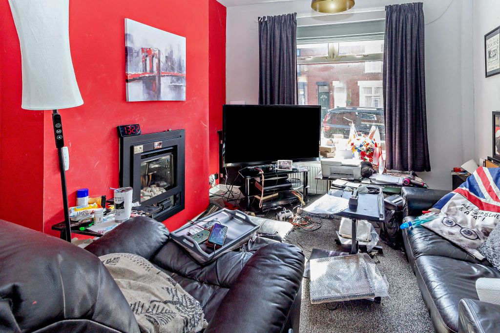 Property photo 2 of 9