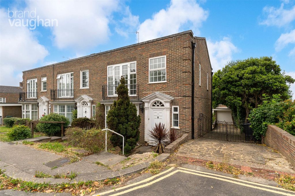 Property photo 1 of 16 External